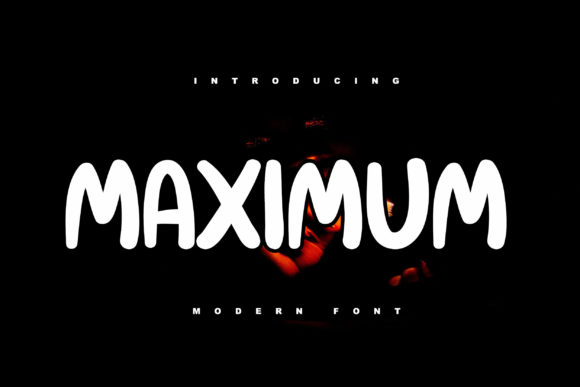 Maximum: A Versatile Display Font for Creative Projects